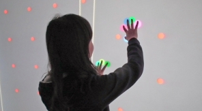 Touchscreen en 3D displays gecombineerd: Een scherm dat je kan indrukken & uitrekken