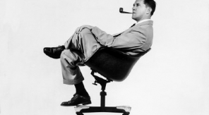 De geboortedag van Charles Eames is een mooi moment om terug te kijken - zwartwit