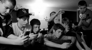 4 voordelen van een second screen ervaring - zwartwit